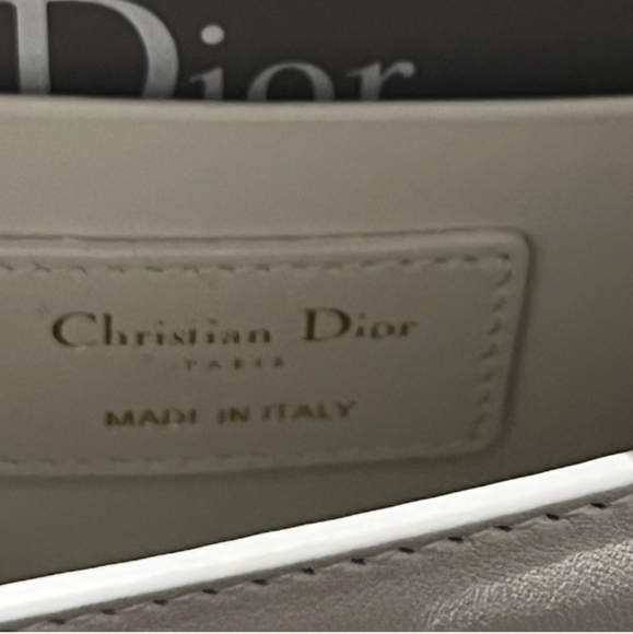 30 MONTAIGNE EAST WEST BAG WITH CHAIN - Picture 2 of 10